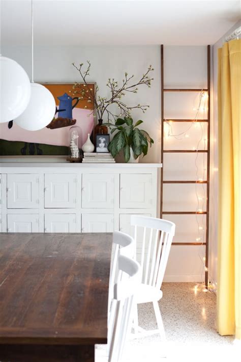 Cette jolie echelle en bois naturel viendra sublimer votre intérieur ou votre extérieur ! Échelle déco : comment décorer sa maison avec une échelle ...