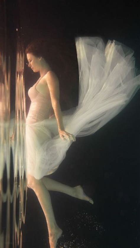 Pin By Julia On PAINTINGS AND ARTISTIC PHOTOS Underwater Portrait