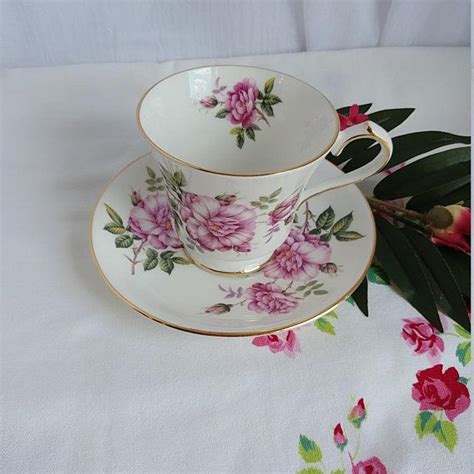 Beautiful Aynsley Pink Roses Footed Cup And Saucer Set Etsy Cup And Saucer Set Tea Cups