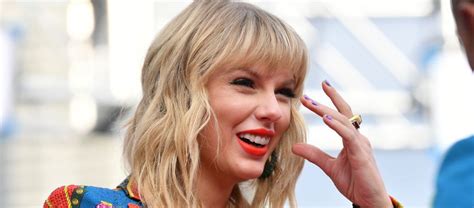 Watch Taylor Swift Surprised With Lasik Eye Surgery Footage Y98