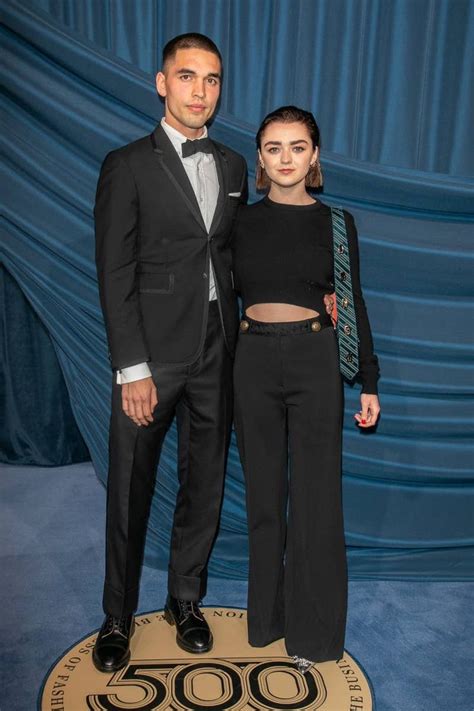 Im Obsessed With Maisie Williams And Her Boyfriends Matching Outfits