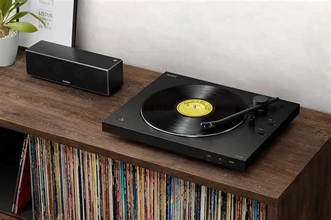 18 Best Record Players And Turntables For Vinyl Lovers Man Of Many