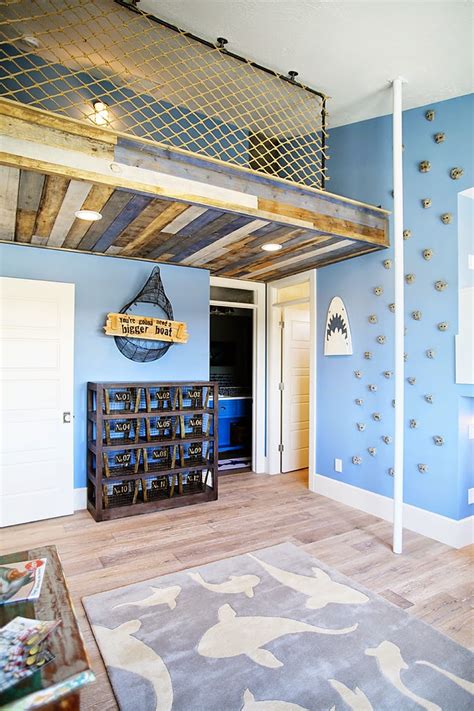 You'll both be pleased to see designs that they will still enjoy into whether you've got one teen that's moving to a bigger room or a pair of boys sharing a small room, these ideas offer a smart solution to every need and want. 9 Boys Bedroom Ideas That Will Make You The "Cool" Mom ...