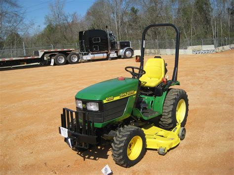 John Deere 4100 4x4 Farm Tractor