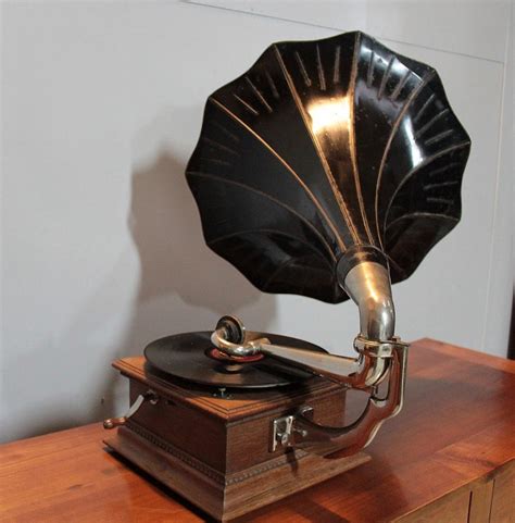 Gramophone à Pavillon XXe | Antiquites Lecomte
