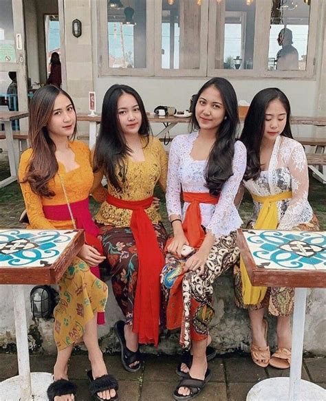 Gadis Bali I Balinese Girls Batik Kebaya Kebaya Dress Beautiful