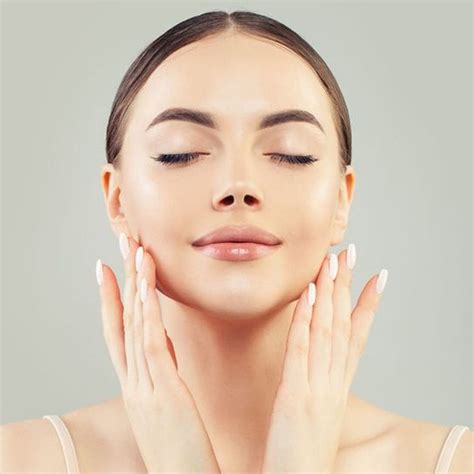 8 Tips To Perform A Diy Facial Massage At Home