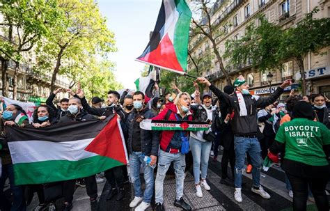 Paris Les Défilés Pro Palestiniens Interdits Mais Des