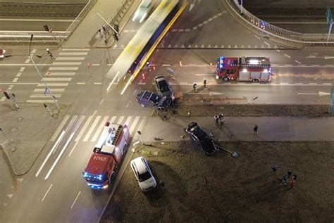 W centrum katowic doszło dzisiaj do tragicznego wypadku. Wypadek w Katowicach: Samochody zderzyły się na ...