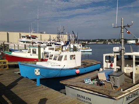 Fishing Boats In Gloucester Ma Boat Fishing Boats Gone Fishing