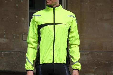 Features To Look For In The Best High Visibility Rain Gear