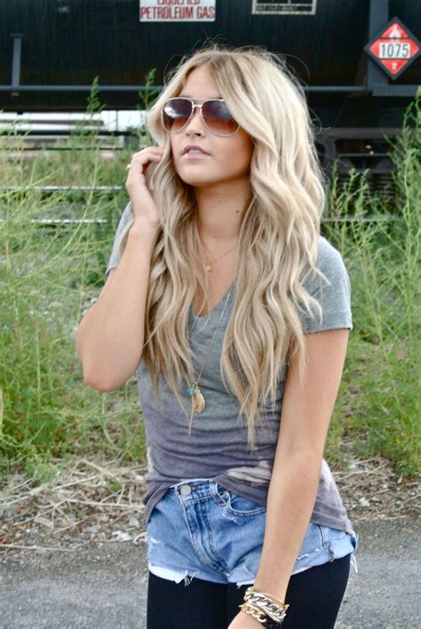 Cara Loren Bleached Ombre Hair Styles Second Day Hairstyles Long