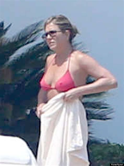 Jennifer Aniston Dons Tiny Bikini While Packing On The Pda With Justin