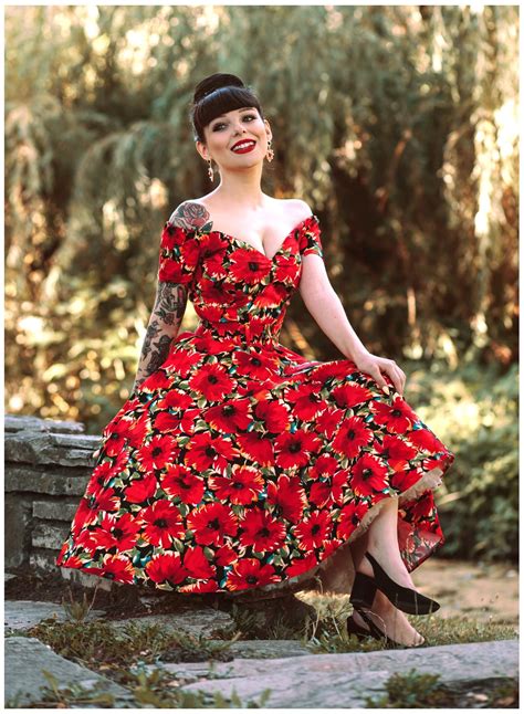 Dee Dee Red Poppy Black 50s Full Circle Dress British Retro