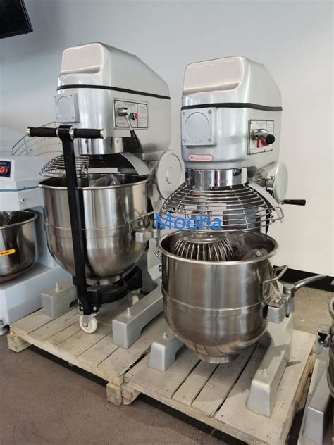 Commercial Bakery Equipment Bakery Mixing Machine 60 Liters Multi