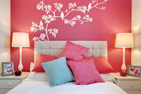 Anything too bright or garish should obviously be avoided since it. Bedroom Paint Color Advice? | ThriftyFun
