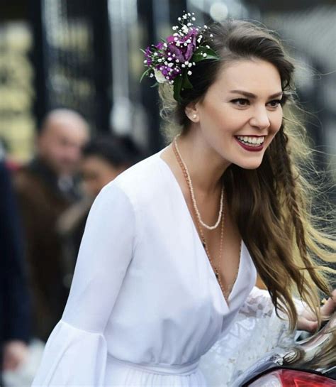 Asli Enver Hair Stayl Bridal Inspo Turkish Beauty Celebs