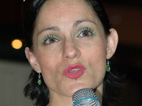 Lolita Cortés cierra su teatro por crisis de coronavirus ActitudFem