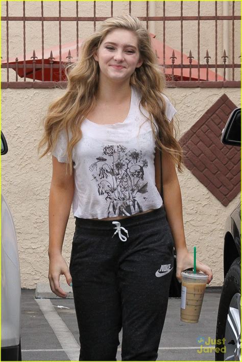 Willow Shields Gets Surprised By Sister Autumn In Los Angeles Photo 805588 Photo Gallery