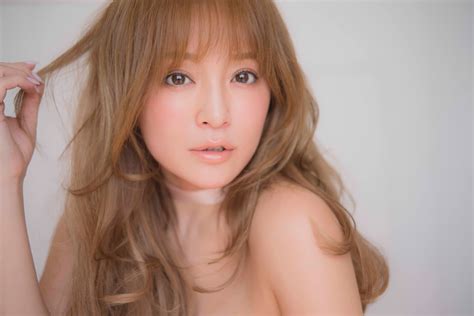 J Pop Star Ayumi Hamasaki Losing Hearing On Remaining Good Ear