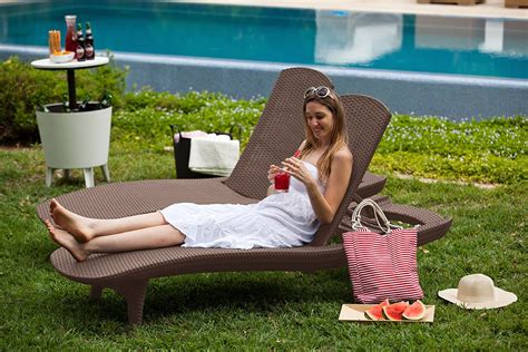 Next up we have the best pool lounge chair if you want a nice balance of comfort and sophistication. 10 Most Comfortable Poolside Lounge Chairs  2020 Updated 