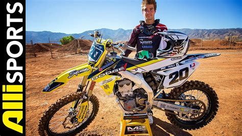 Racer x films was on hand to get this video of broc tickle on his new monster energy/pro circuit/kawasaki. Broc Tickle's RCH/Dodge/Sycuan/Suzuki 2013 Supercross ...