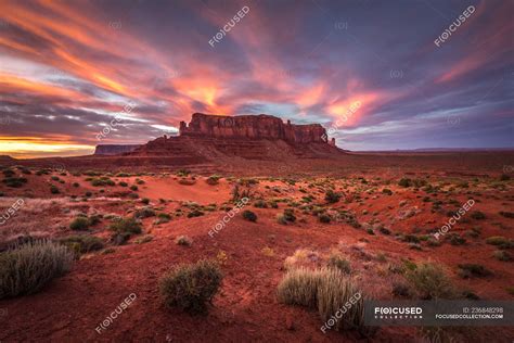Navajo Tribal Park Landscape And Purple Sunset Sky — Geological Grand