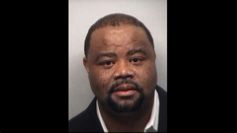 Ex Atlanta Schools Superintendent Reports To Jail In Cheating Scandal Cnn