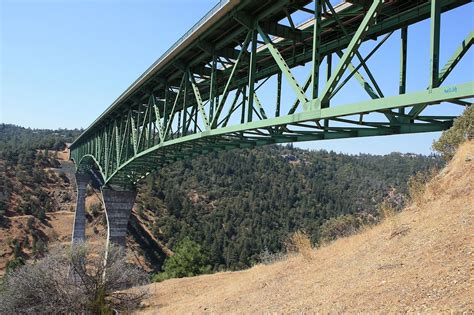 Woman Falls Off Californias Highest Bridge While Taking Selfie