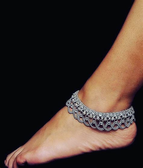 16 Silver Anklets Designs For Brides To Add To Your Bridal Tijori