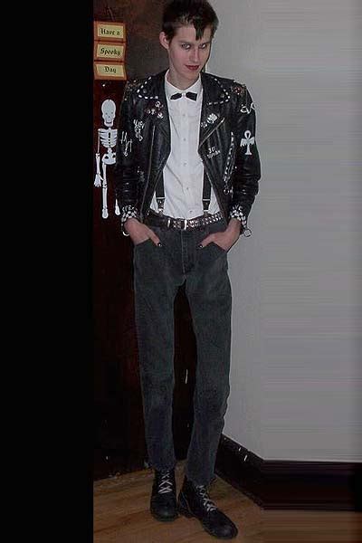 6 feet 4 inches to centimeters. Photographic Height/Weight Chart - 6' 4", 120 lbs., BMI:14