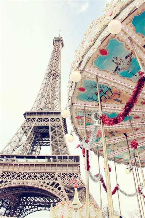 Love This And The Colors Eiffel Tower Tour Eiffel Paris