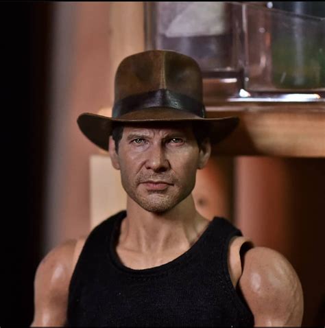 Head Sculpture Indiana Jones And Richard Deckard Optional