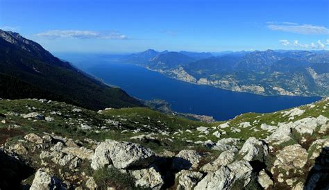 A View Over Lago Di Garda Italy From Monte Baldo Oc 3268 X 1891