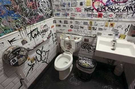 Toilets Around The World Bbc News