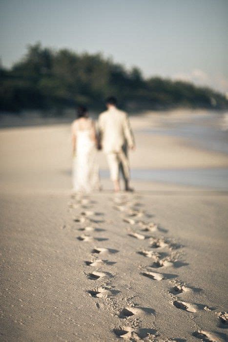 Creative Beach Wedding Photoshoot Ideas Sure To Inspire In 2020 Beach