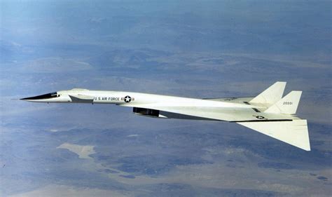 File North American Xb 70a Valkyrie In Flight Cropped  Wikimedia Commons