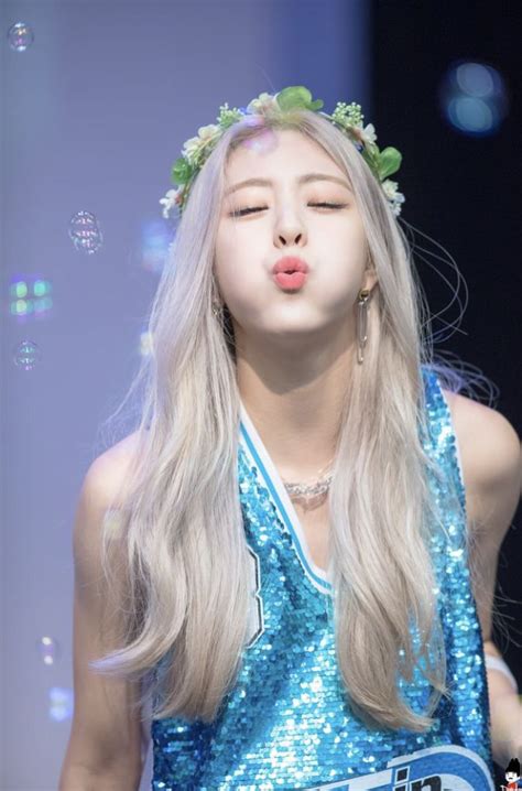 Yuna ~ Itzy Itzy Kpop Girls Girl