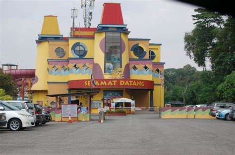 Taman bukit desa, kuala lumpur. Desa Water Park (Kuala Lumpur, Malaysia): Top Tips Before ...