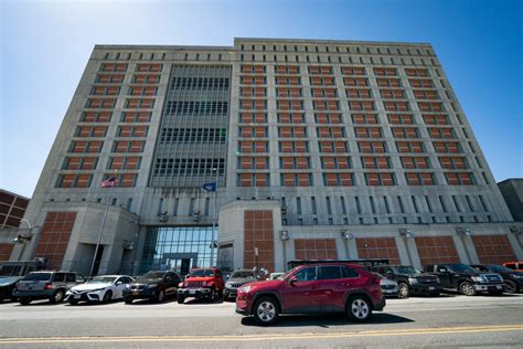 Correction Officer Accused Of Sneaking Pot Into Nyc Fed Jail