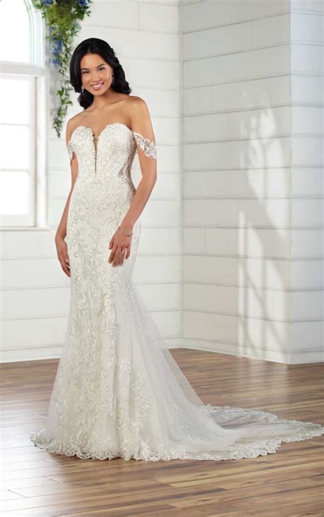 Strapless Lace Fit And Flare Wedding Dress Kleinfeld Bridal