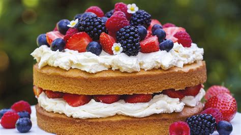 Summer Berry Naked Cake Recipe Unilever Food Solutions Ie