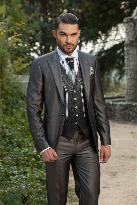Figuring out the different types of suits for men? Formal Handsome Western Style Male Suits Peaked Lapel One ...