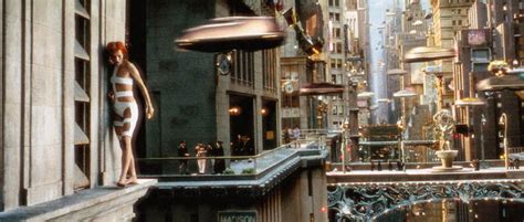 Parcourez notre sélection de cinquième élément : 15 anecdotes autour du film Le Cinquième Elément