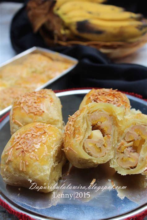 Resep bolen pisang anti gagal, bolen pisang yongki gunawan, bolen pisang coklat goreng resep pisang bolen cokelat ala chef khalid nurhaqi dari hotel hilton bandung, raos pisan! Dapur Ibu Lala Wira: Bolen Keju Pisang Raja