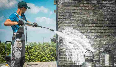 Why To Pressure Wash Your Homes Exterior Bond Cleaning In Ipswich