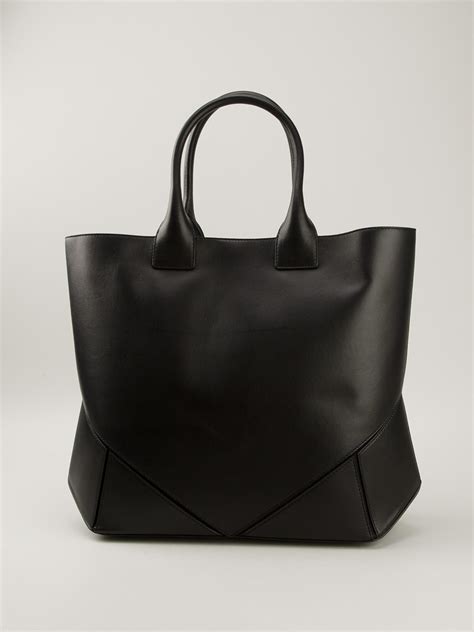 Givenchy Black Leather Easy Medium Tote In Black Lyst