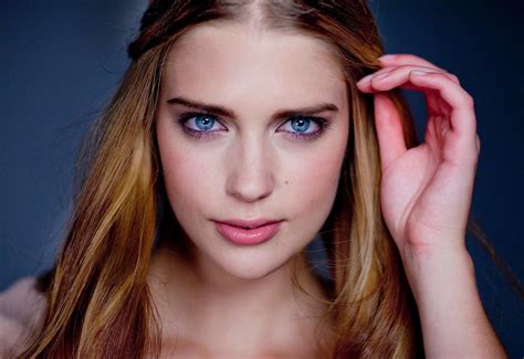 Laura Berlin Women Model Actress Blue Eyes German Face Wallpaper