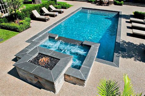 Incredible Pool Design Ideas For Your Home Backyard Jacuzzi extérieur Piscine jacuzzi