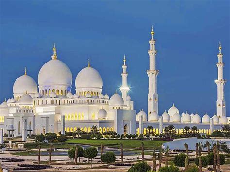Abu Dhabi City Tour With A Visit To The Grand Mosque And Palace